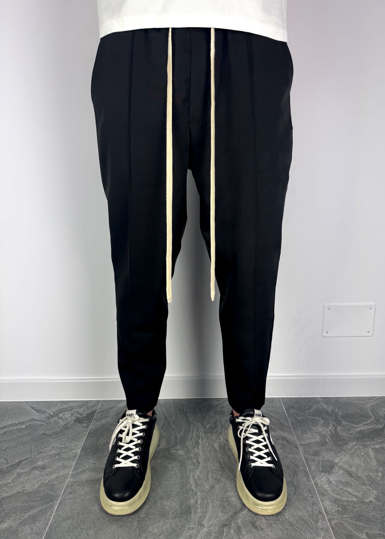 PANTALONI NEGRI CU SNUR LUNG