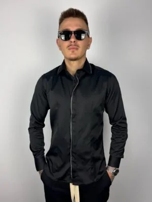CAMASA NEAGRA CU FERMOAR METALIC